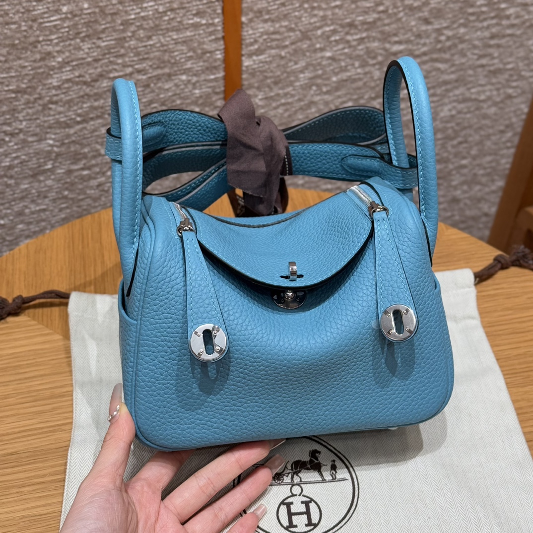 HERMES Женская сумка Lindy 19 см P3 Clemence HERMES Женская сумка Lindy 19 см P3 Clemence