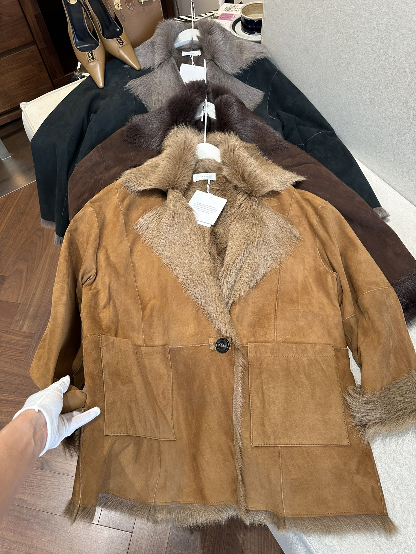 THE ROW Женская дублёнка с мехом лисы THE ROW Женская дублёнка с мехом лисы