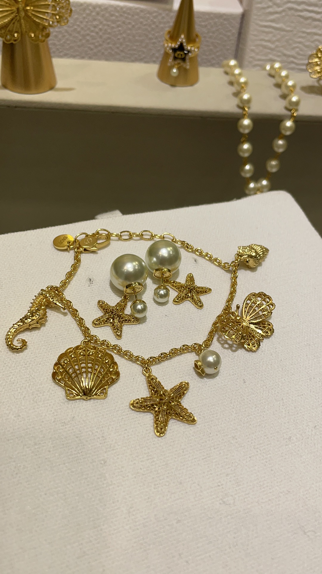 CHRISTIAN DIOR Женские серьги Tribales CHRISTIAN DIOR Женские серьги Tribales