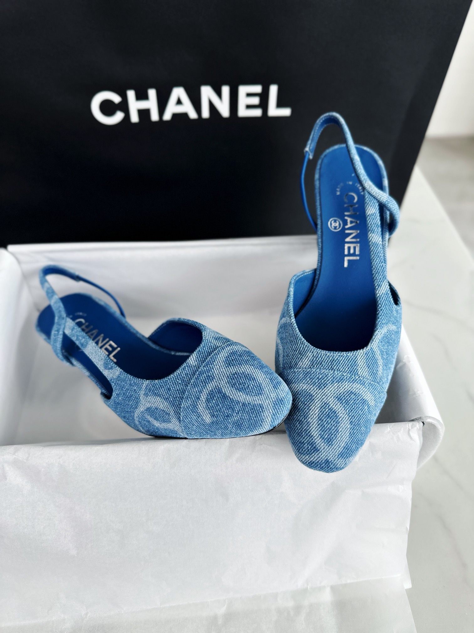 CHANEL Женские туфли слингбэки деним CHANEL Женские туфли слингбэки деним