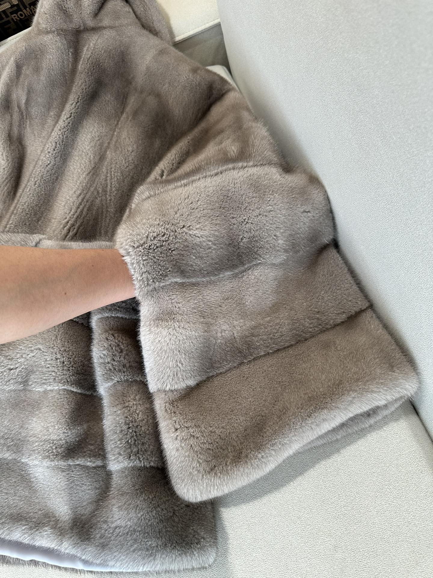 FENDI Женская шуба из норки 