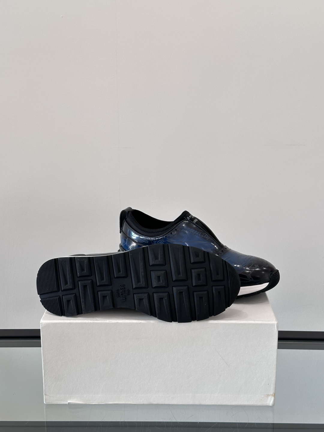 BERLUTI Мужские кроссовки коровья кожа