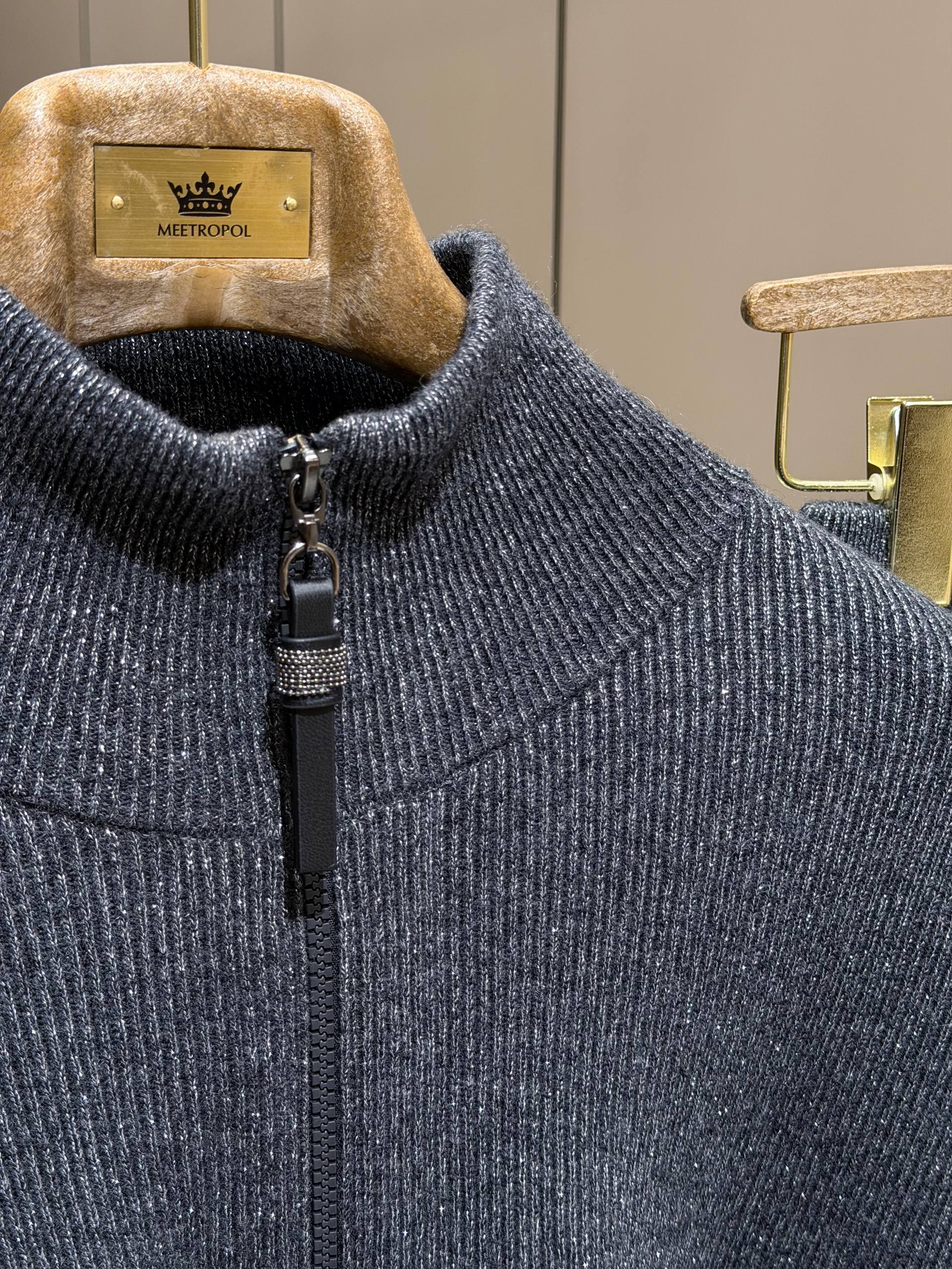 BRUNELLO CUCINELLI Женский костюм с люрексовой нитью