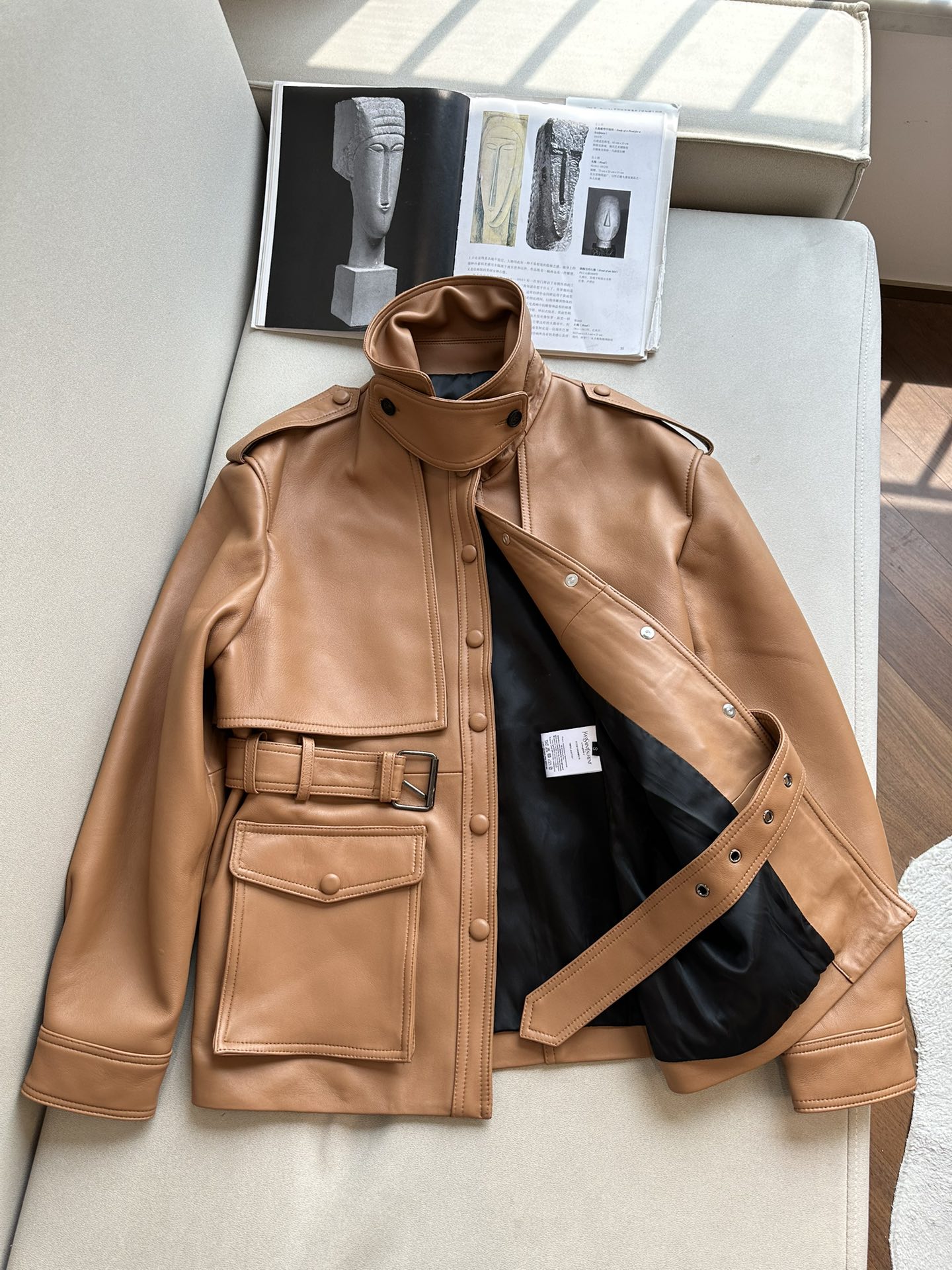 SAINT LAURENT Женская кожаная куртка SAINT LAURENT Женская кожаная куртка