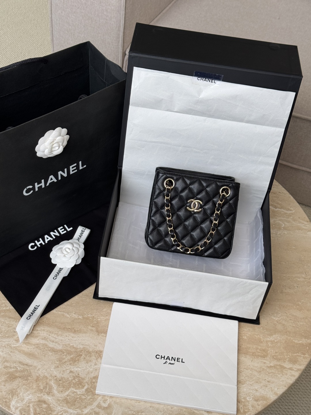 CHANEL Женская сумка 25s в черном цвете CHANEL Женская сумка 25s в черном цвете