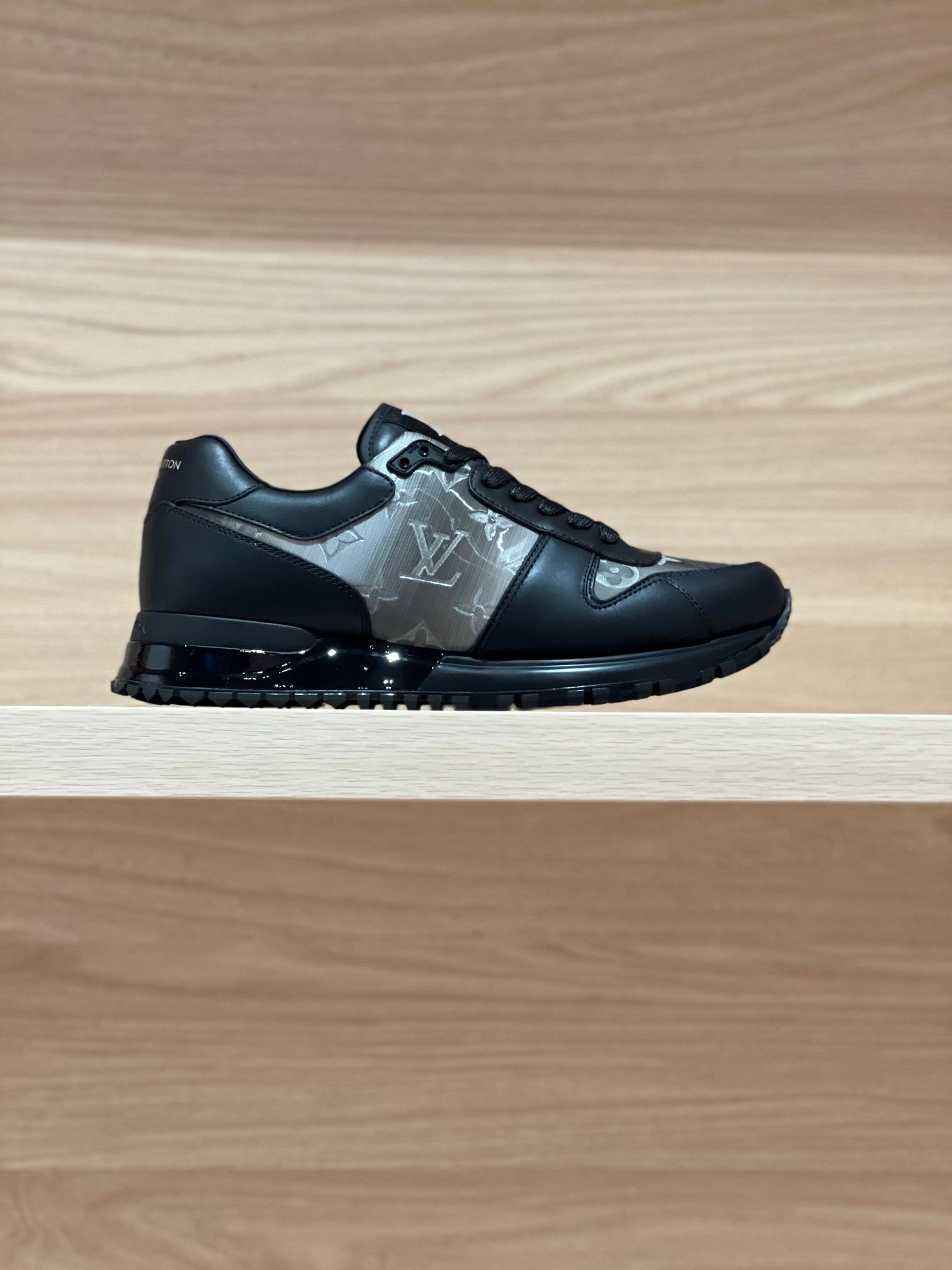 LOUIS VUITTON Мужские кроссовки Run Away LOUIS VUITTON Мужские кроссовки Run Away