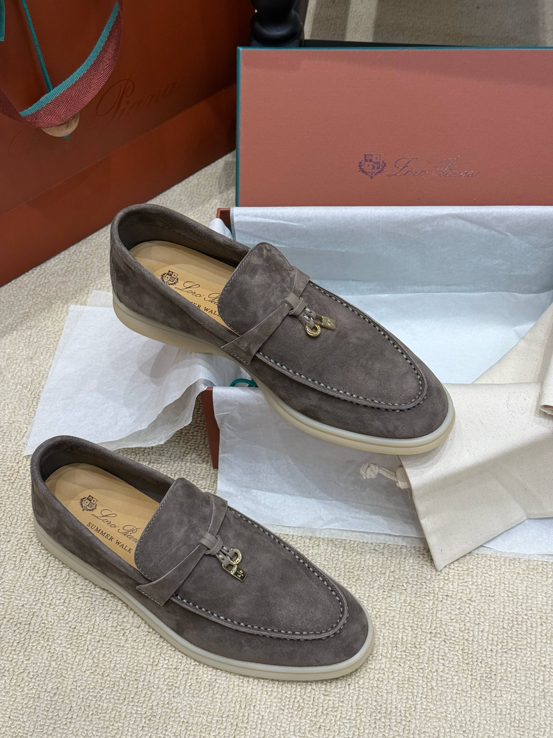 LORO PIANA Женские лоферы LORO PIANA Женские лоферы