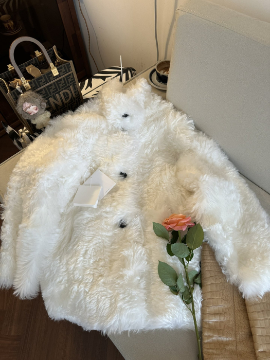 THE ROW Женская шуба из овчины