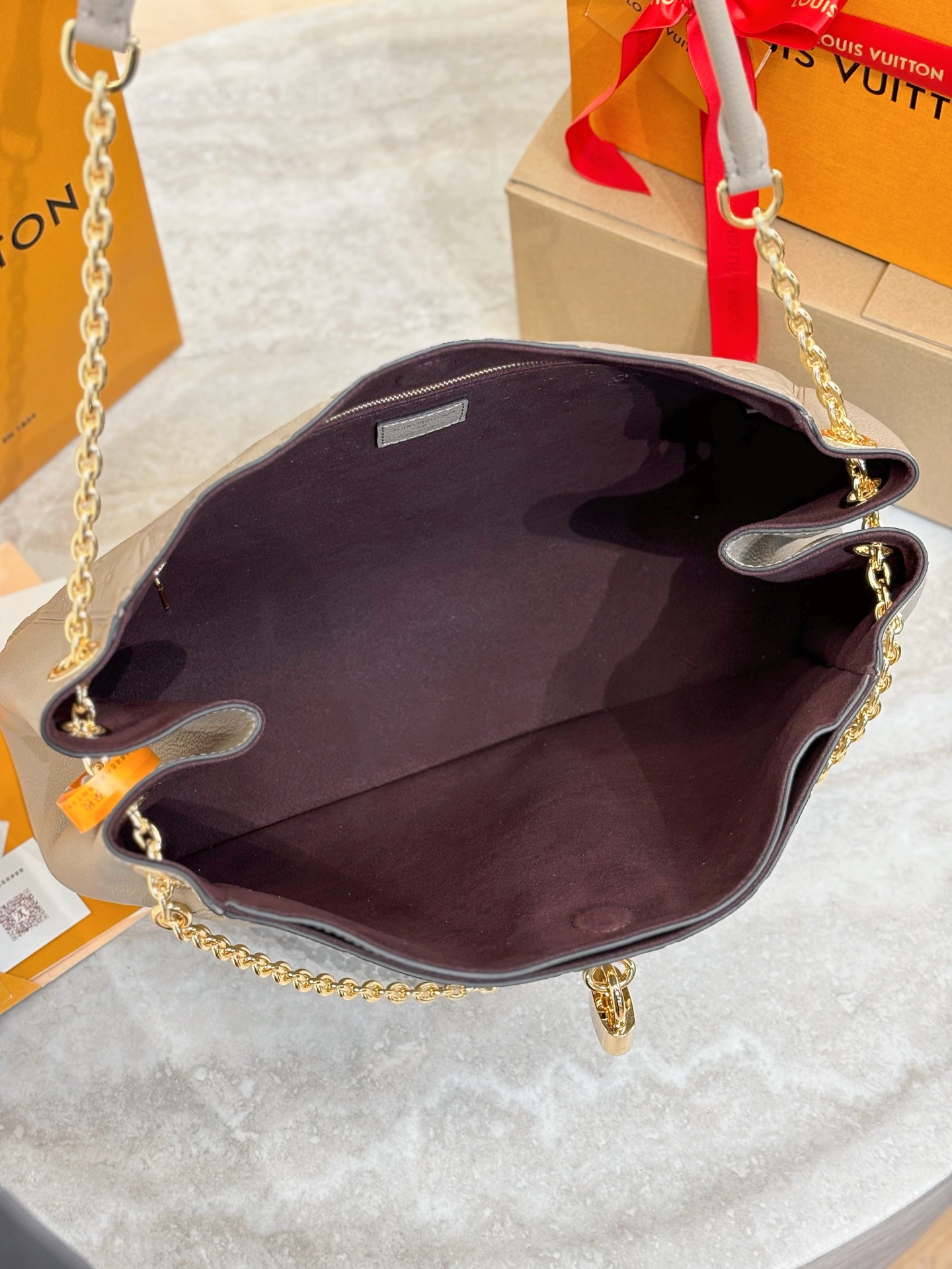 LOUIS VUITTON Женская сумка Anytime MM M14658