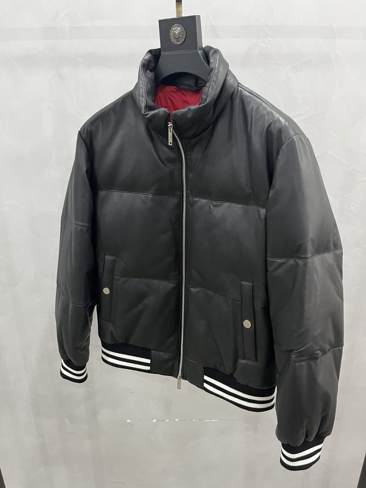 VALENTINO Мужская кожаная куртка VALENTINO Мужская кожаная куртка