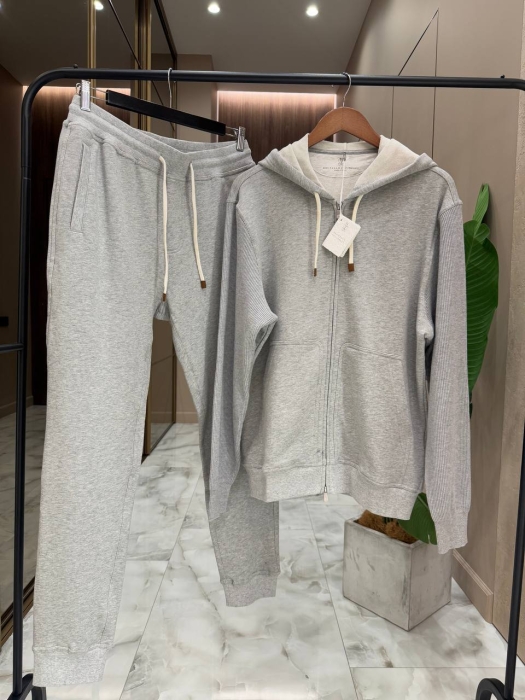 BRUNELLO CUCINELLI Мужской костюм