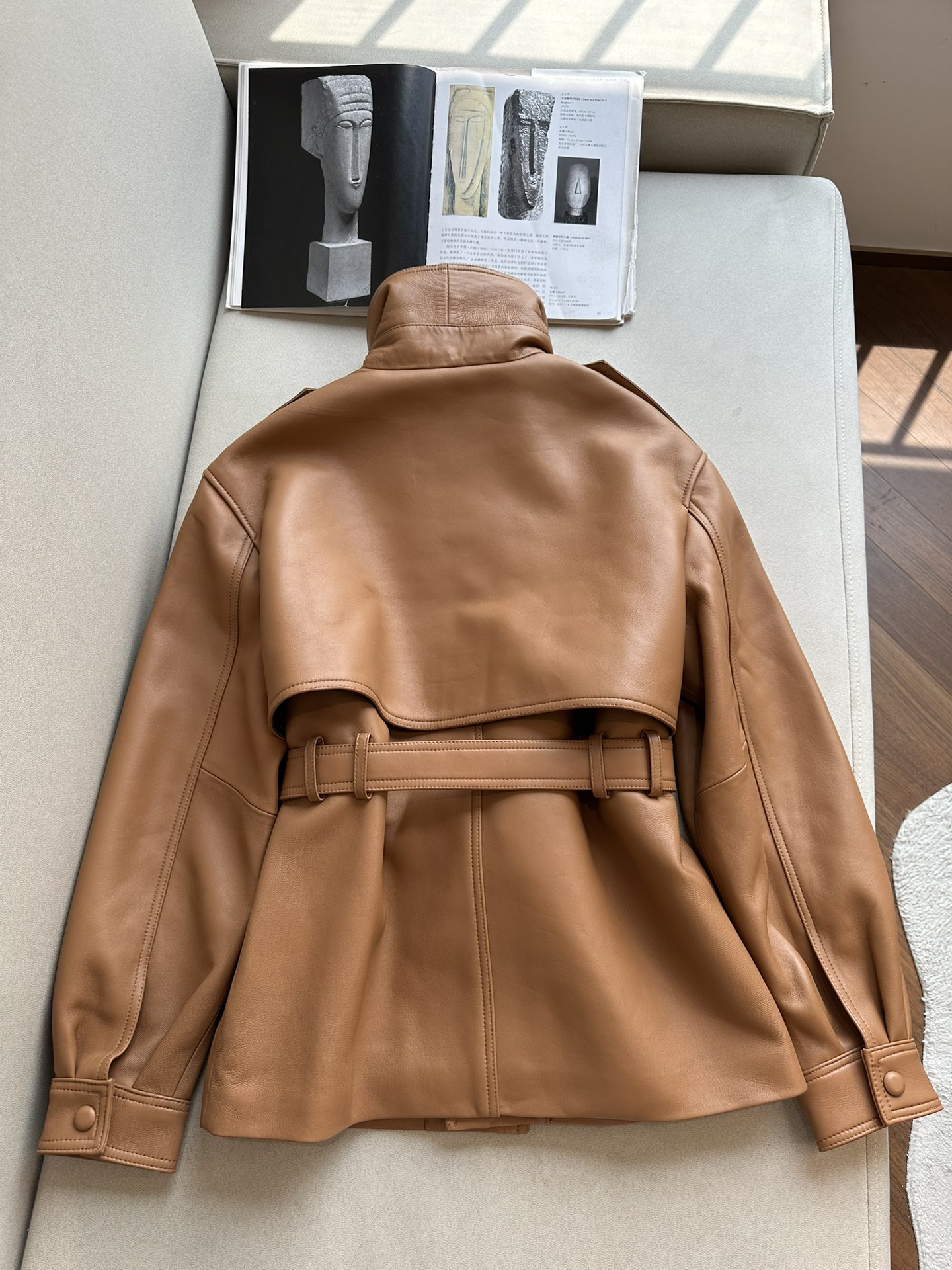 SAINT LAURENT Женская кожаная куртка SAINT LAURENT Женская кожаная куртка