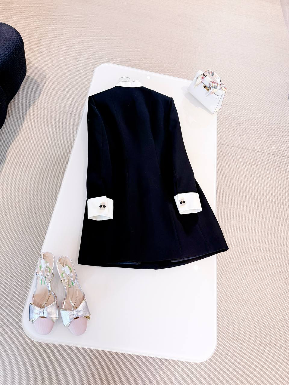 VALENTINO Женское платье из шерсти  VALENTINO Женское платье из шерсти