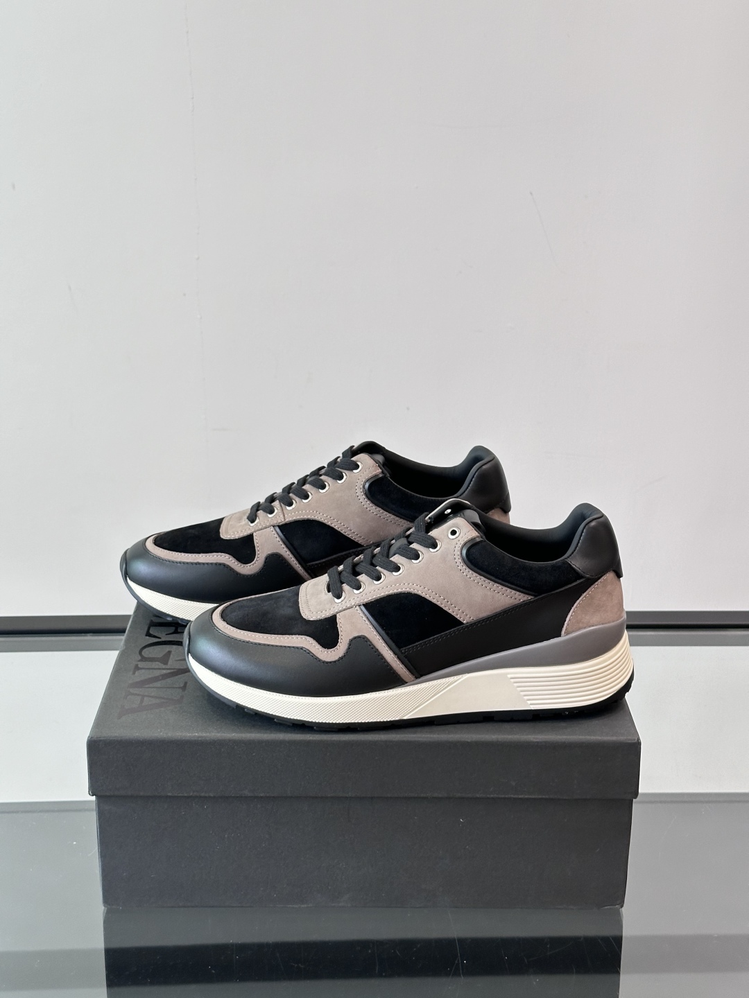 ERMENEGILDO ZEGNA Мужские кроссовки телячья кожа ERMENEGILDO ZEGNA Мужские кроссовки телячья кожа