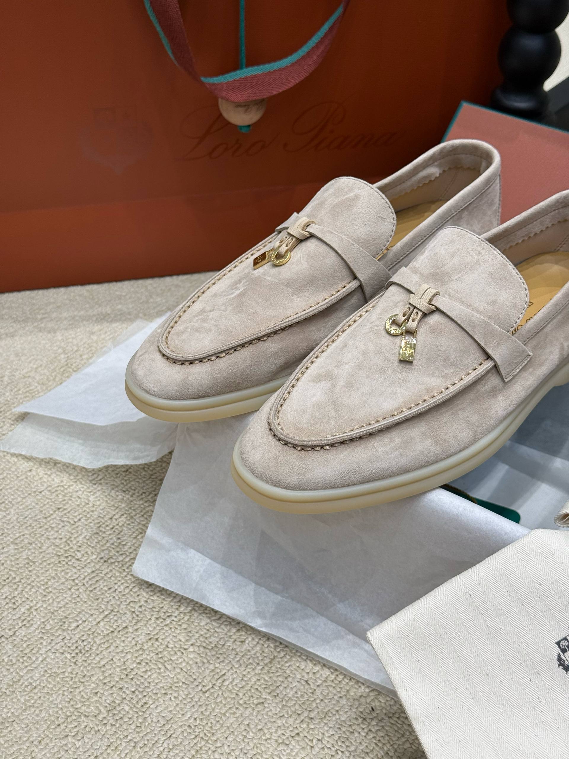 LORO PIANA Женские лоферы LORO PIANA Женские лоферы