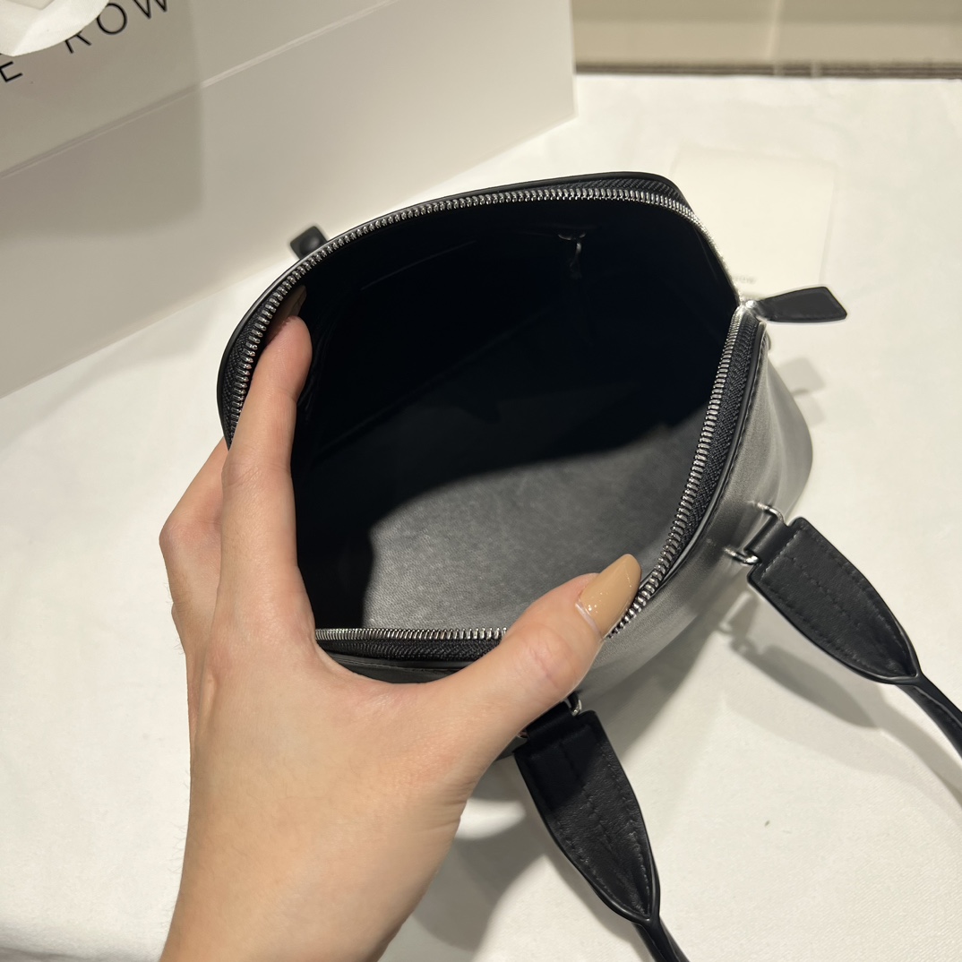 THE ROW Женская сумка mini Devon