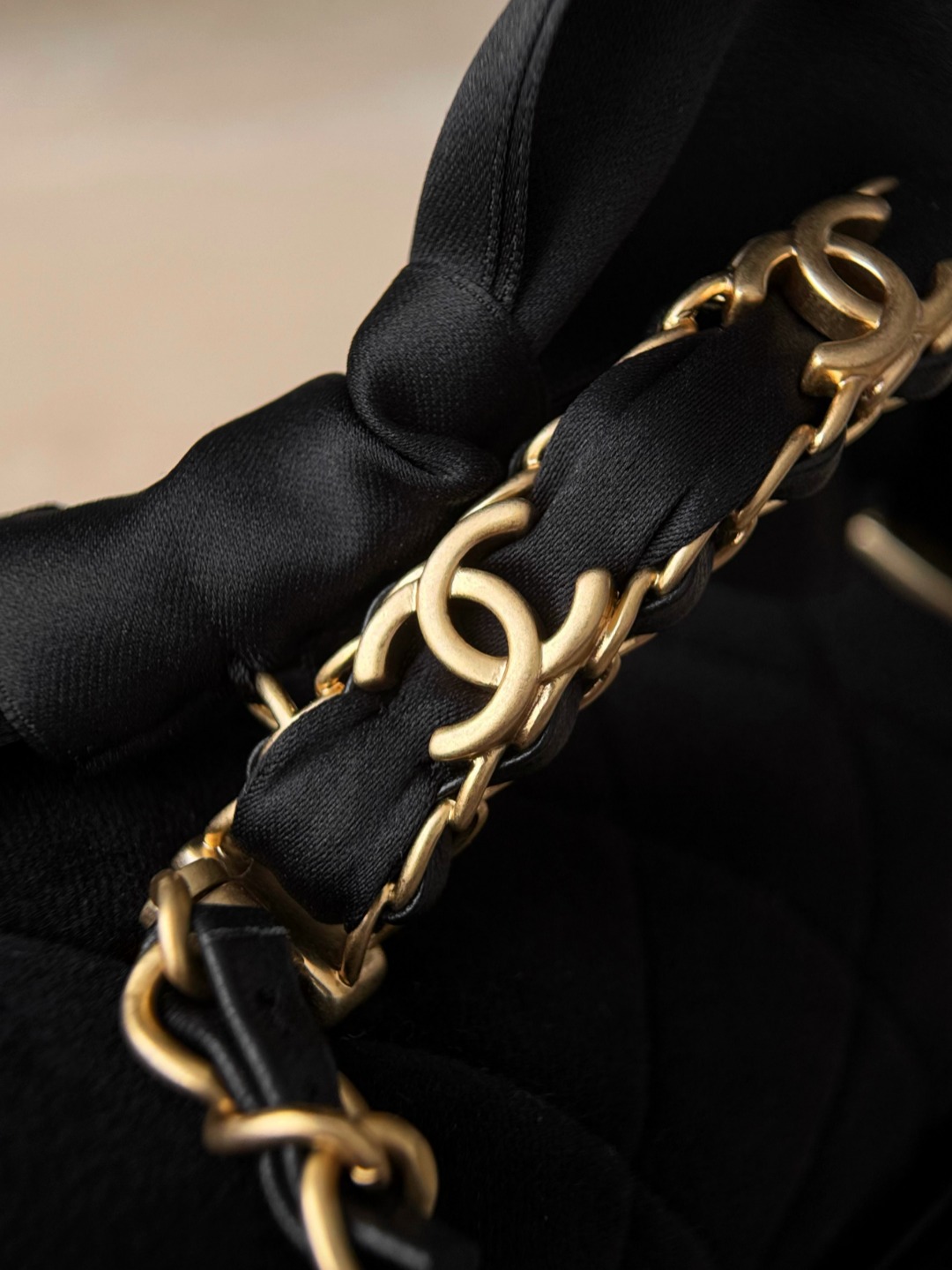 CHANEL Женская сумка 25k из черного бархата CHANEL Женская сумка 25k из черного бархата