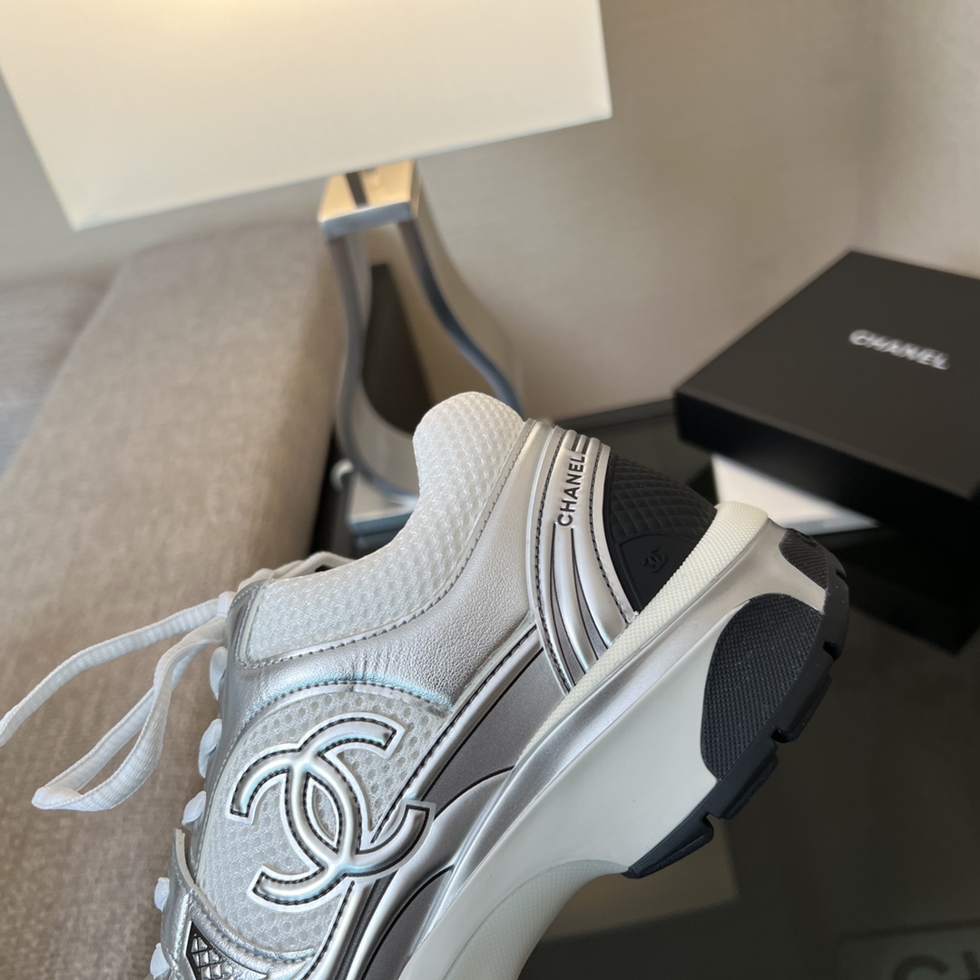CHANEL Женские кроссовки CHANEL Женские кроссовки