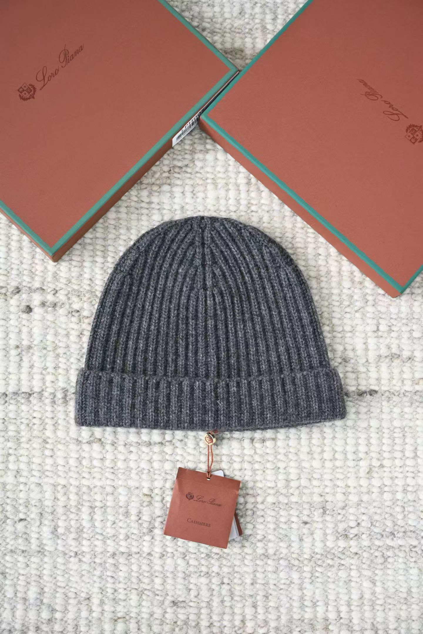 LORO PIANA Мужская шапка из кашемира 