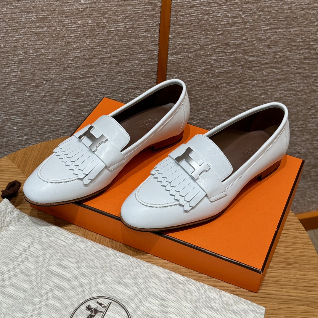 HERMES Женские лоферы Royal 