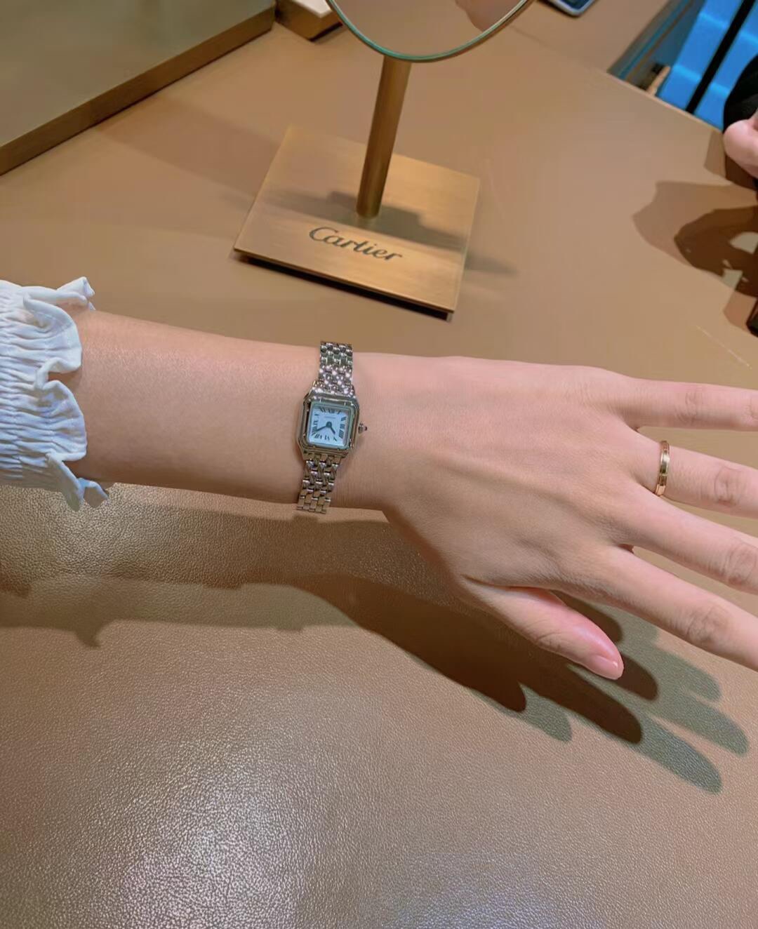 CARTIER Женские часы Panthère Mini WSPN0012 CARTIER Женские часы Panthère Mini WSPN0012