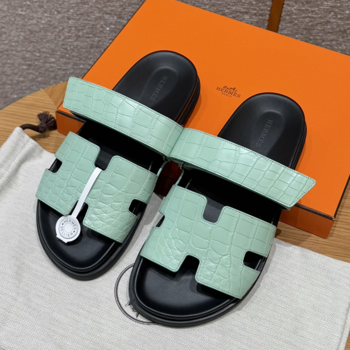 HERMES Мужские сандалии Chypre из кожи аллигатора