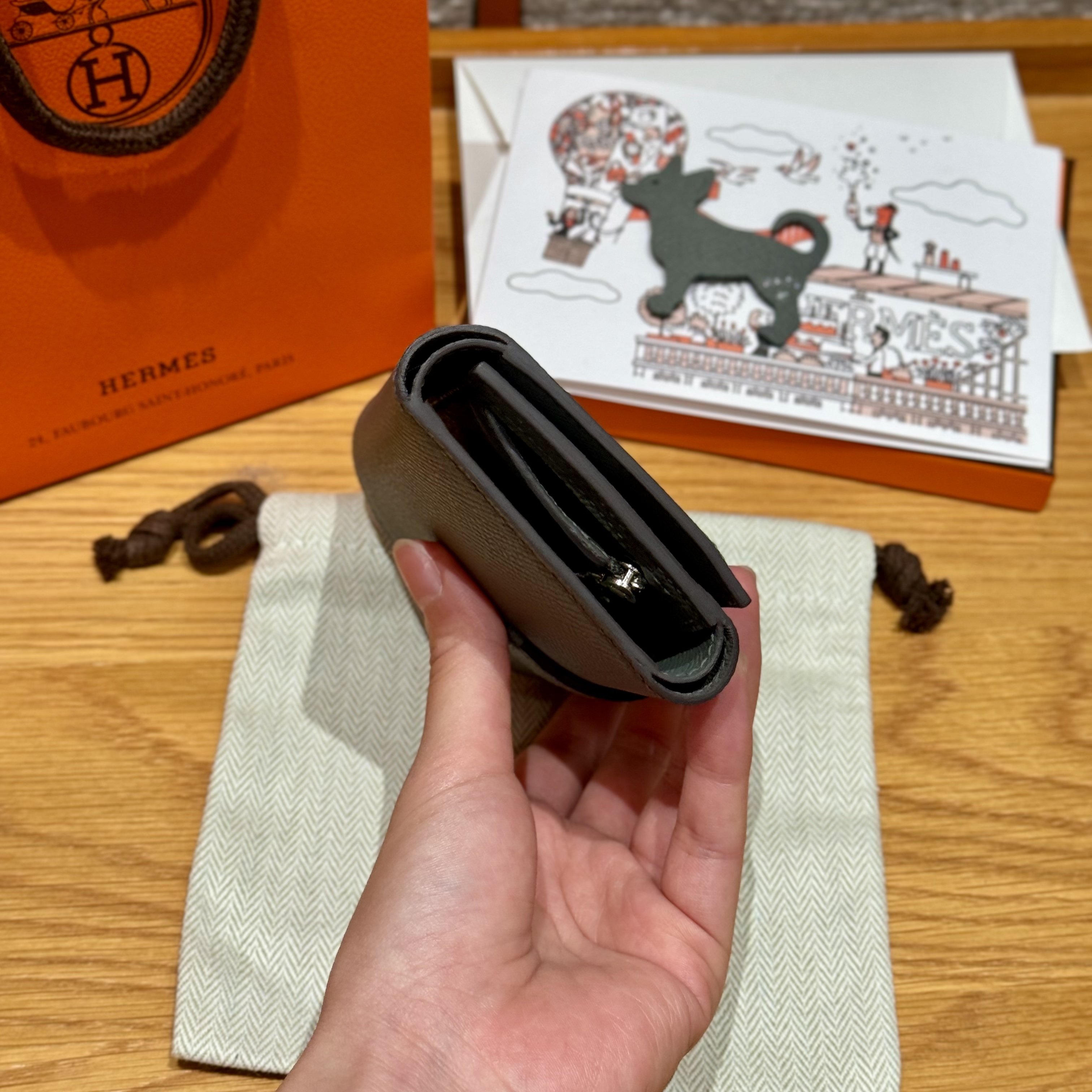 HERMES Кошелёк Bearn 11 см 0L/Girs Meyer Epsom HERMES Кошелёк Bearn 11 см 0L/Girs Meyer Epsom