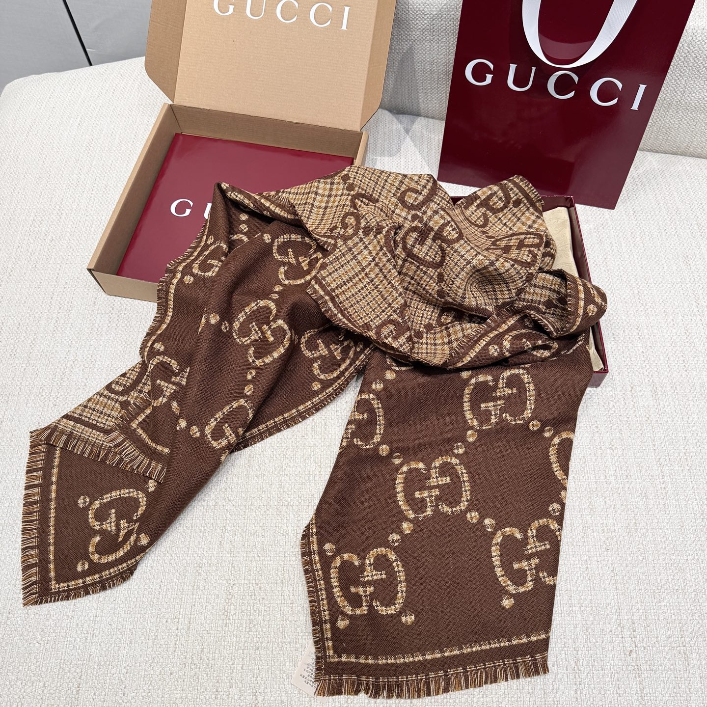 GUCCI Женский шерстяной шарф 