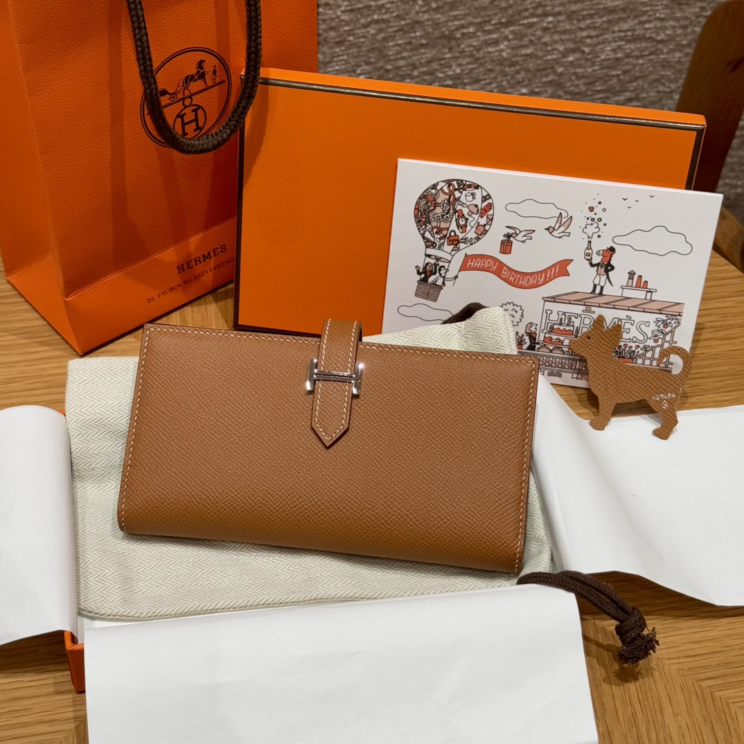 HERMES Кошелёк Bearn 17.5 см 37/Gold Epsom HERMES Кошелёк Bearn 17.5 см 37/Gold Epsom