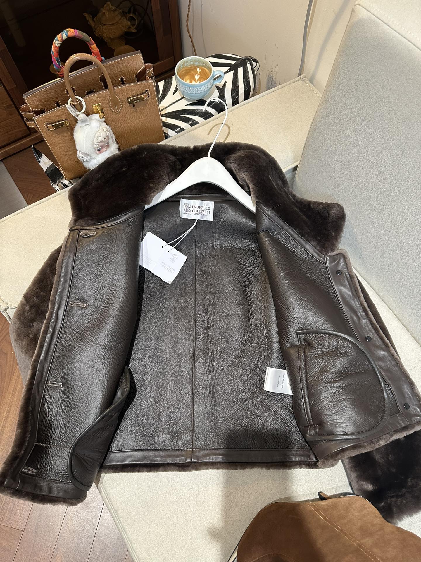 BRUNELLO CUCINELLI Женская шуба из овчины BRUNELLO CUCINELLI Женская шуба из овчины