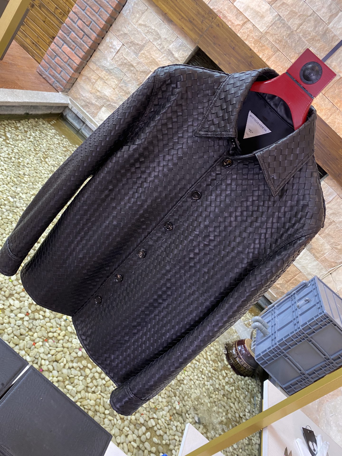 BOTTEGA VENETA Мужская кожаная куртка BOTTEGA VENETA Мужская кожаная куртка