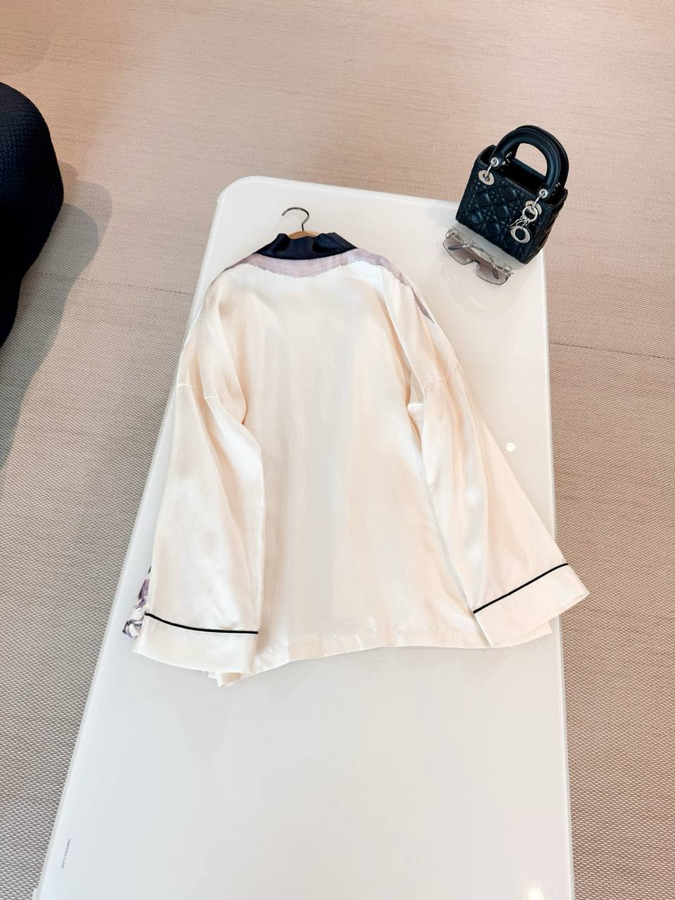 CHRISTIAN DIOR Женская шёлковая рубашка CHRISTIAN DIOR Женская шёлковая рубашка