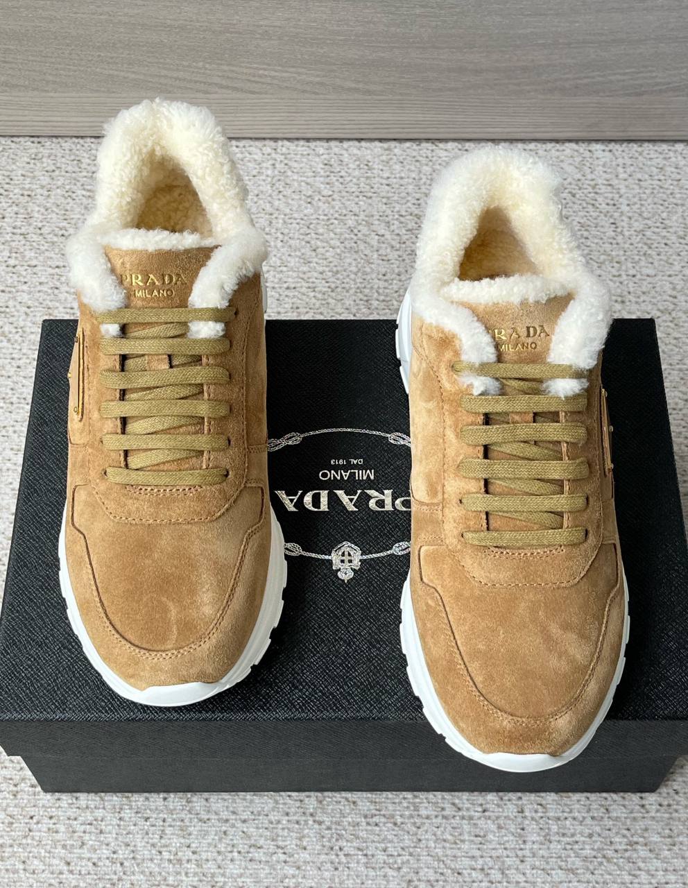 PRADA Мужские кроссовки из коровьей кожи PRADA Мужские кроссовки из коровьей кожи