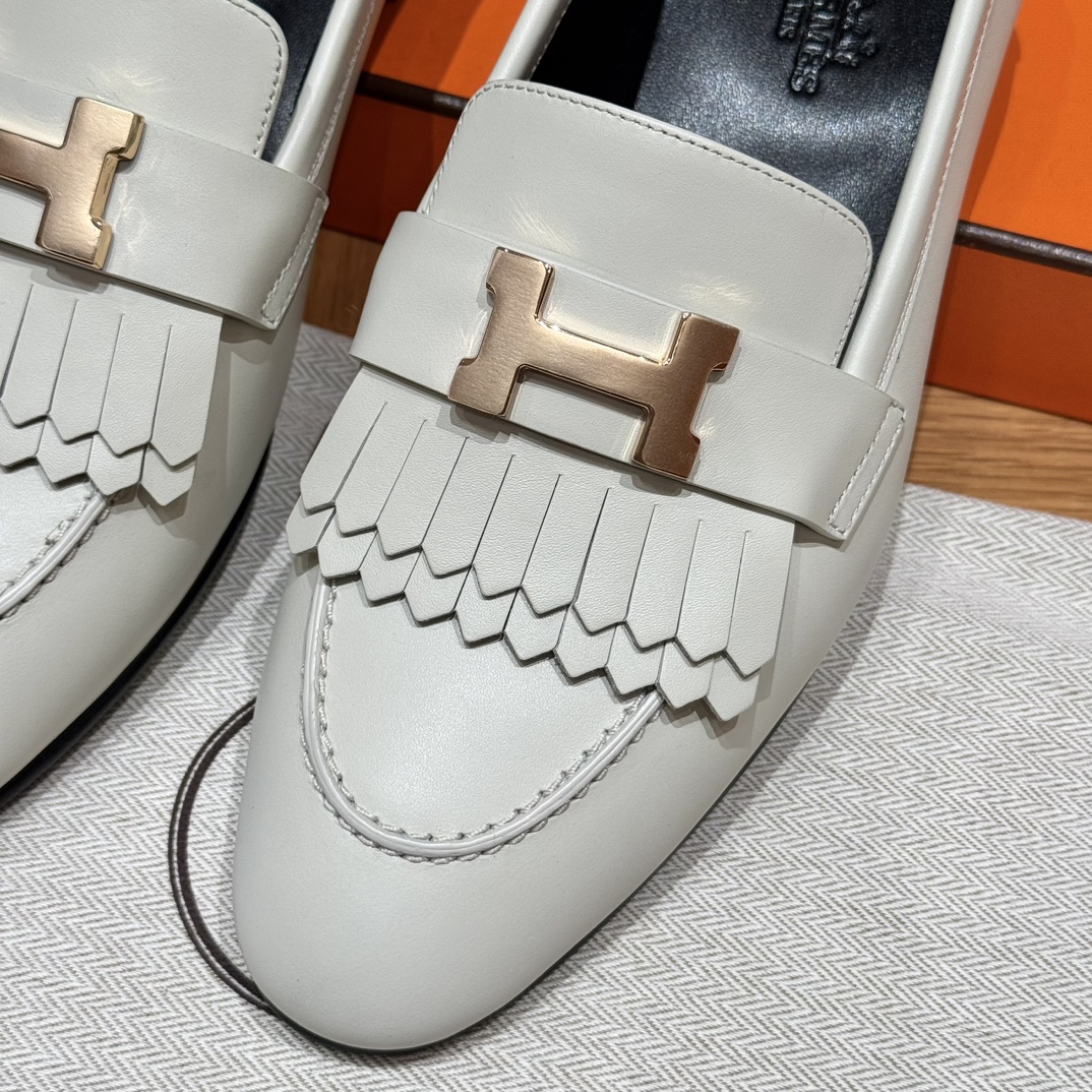 HERMES Женские лоферы Royal 