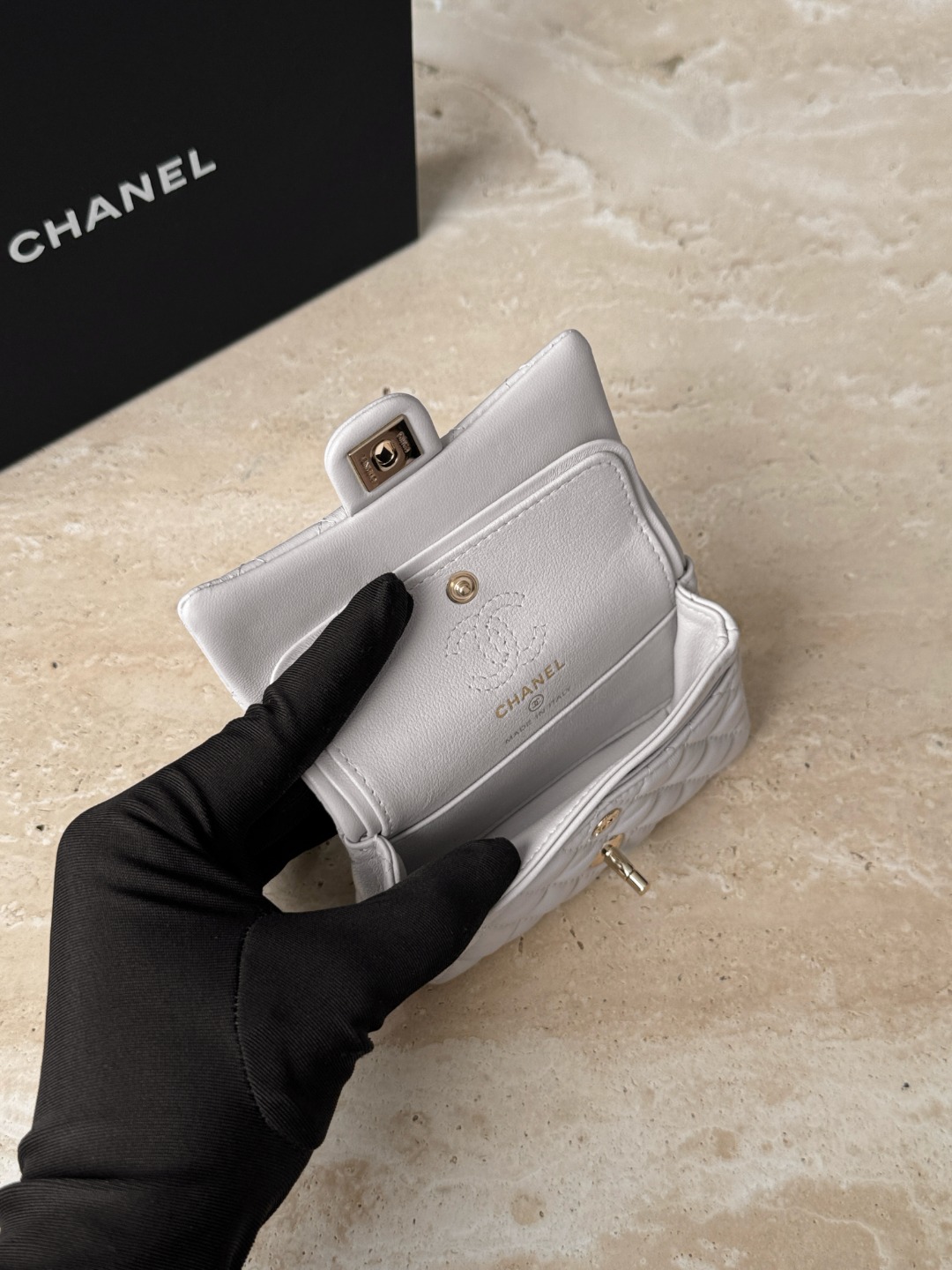 CHANEL Женская сумка-брелок Classic 11.12 