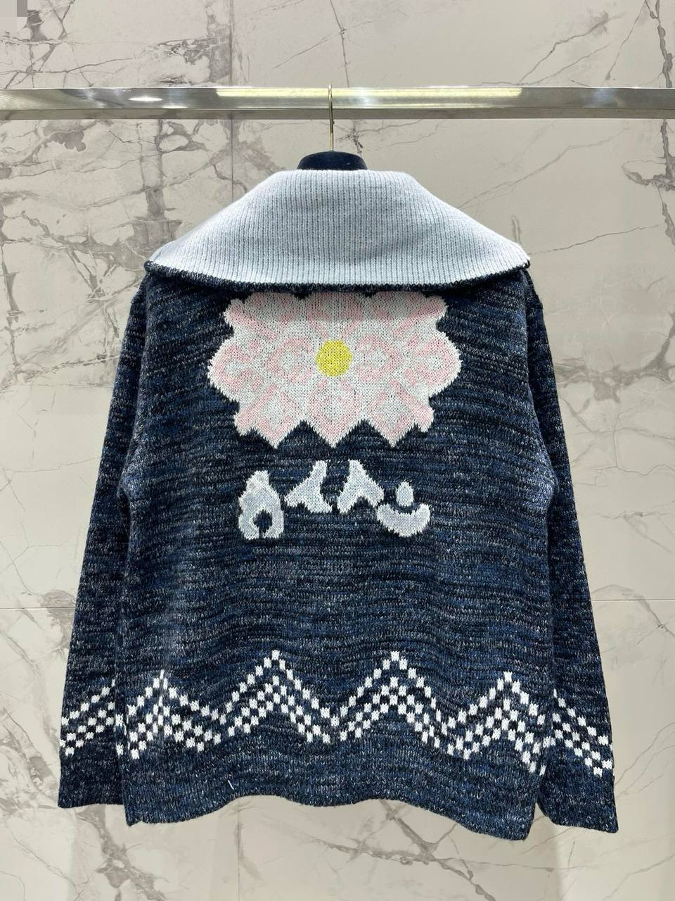 LOUIS VUITTON Женский пуловер LOUIS VUITTON Женский пуловер