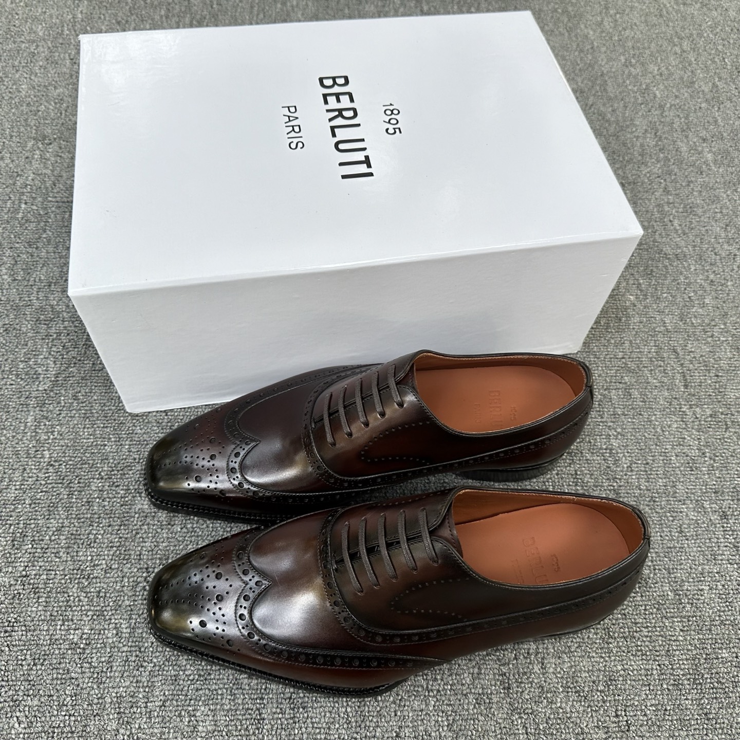 BERLUTI Мужские туфли из телячьей кожи 