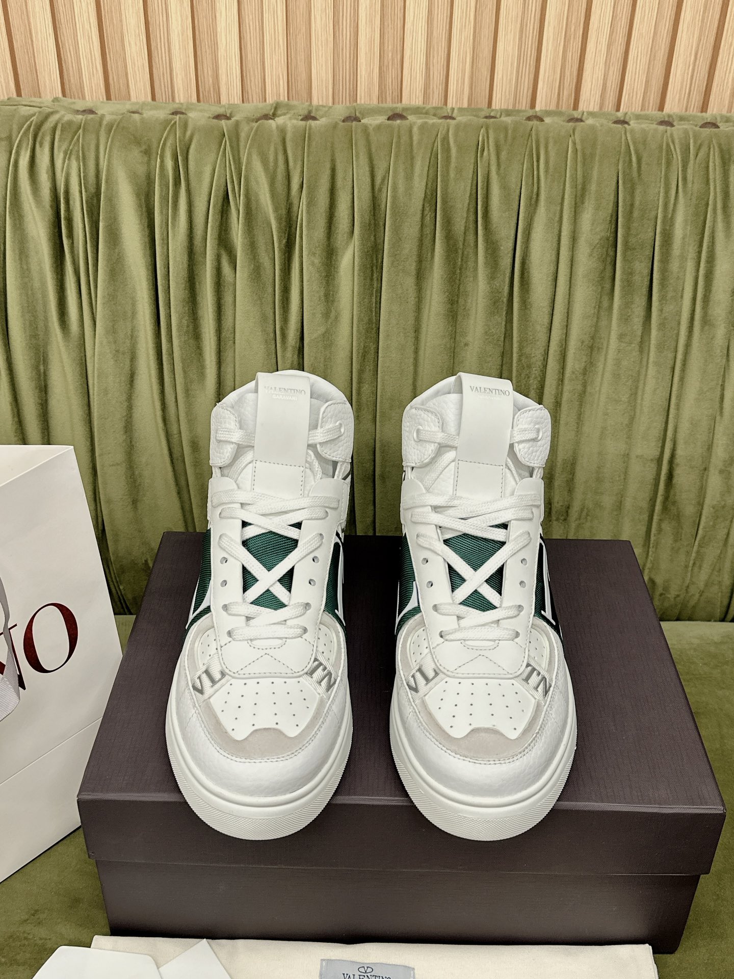 VALENTINO Мужские высокие кроссовки VL7N