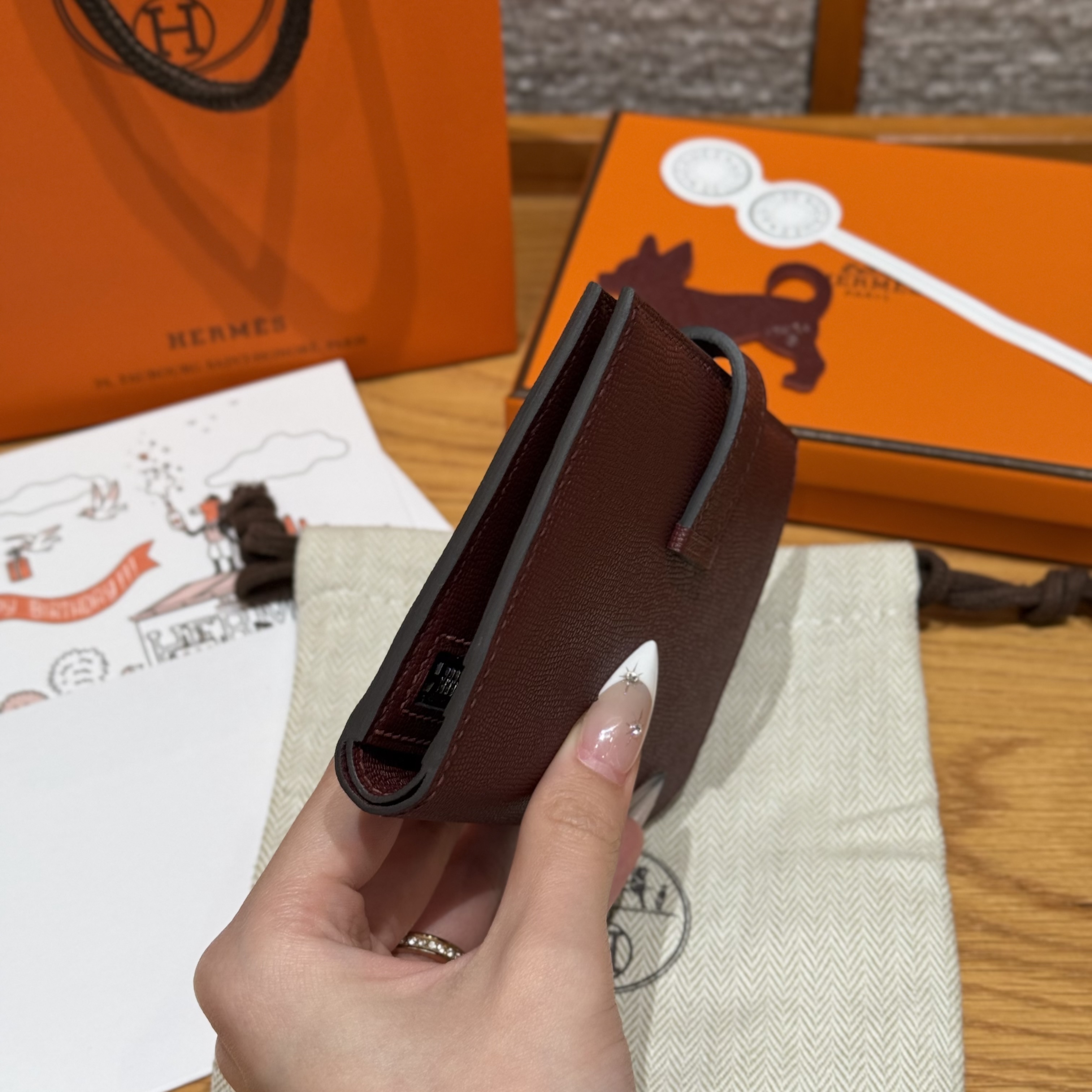 HERMES Кошелёк Bearn 12 см 55/Rouge H Madame HERMES Кошелёк Bearn 12 см 55/Rouge H Madame