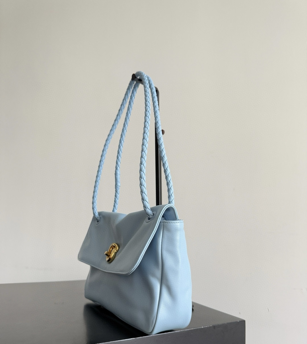 BOTTEGA VENETA Женская сумка Madison BOTTEGA VENETA Женская сумка Madison