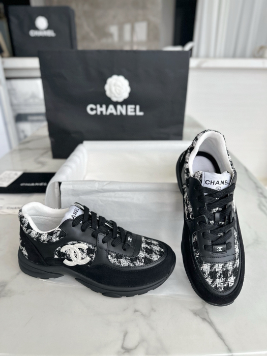 CHANEL Женские кроссовки