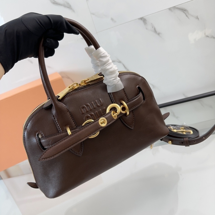 MIU MIU Женская сумка Aventure из кожи наппа