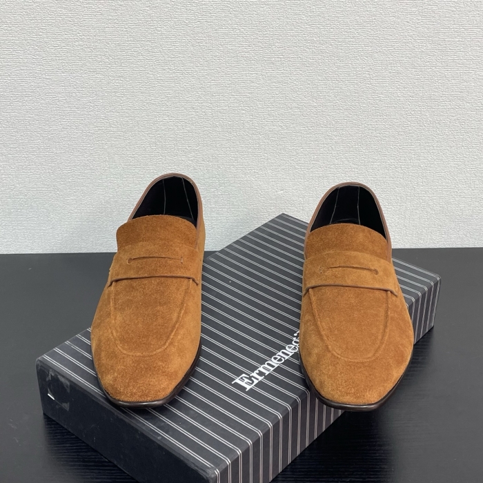 ERMENEGILDO ZEGNA Мужские замшевые лоферы