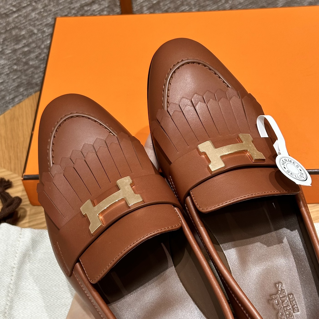 HERMES Женские лоферы Royal 