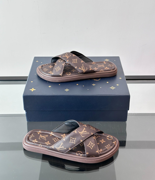 LOUIS VUITTON Мужские сандалии