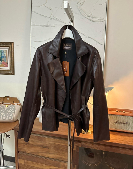 LORO PIANA Женская кожаная куртка