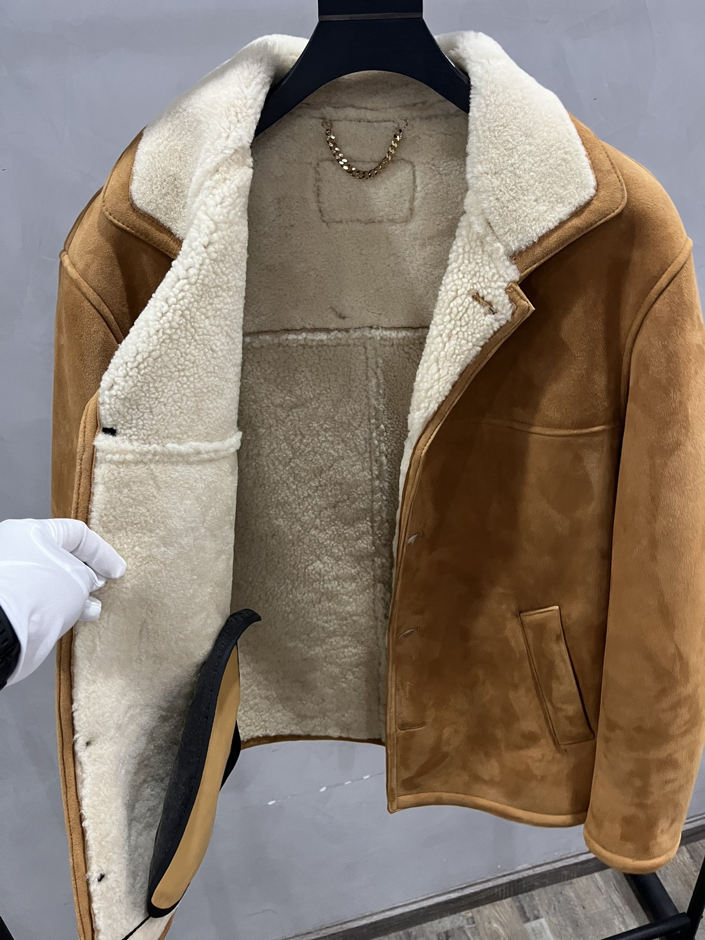 GUCCI Мужская дубленка из меха мериноса GUCCI Мужская дубленка из меха мериноса