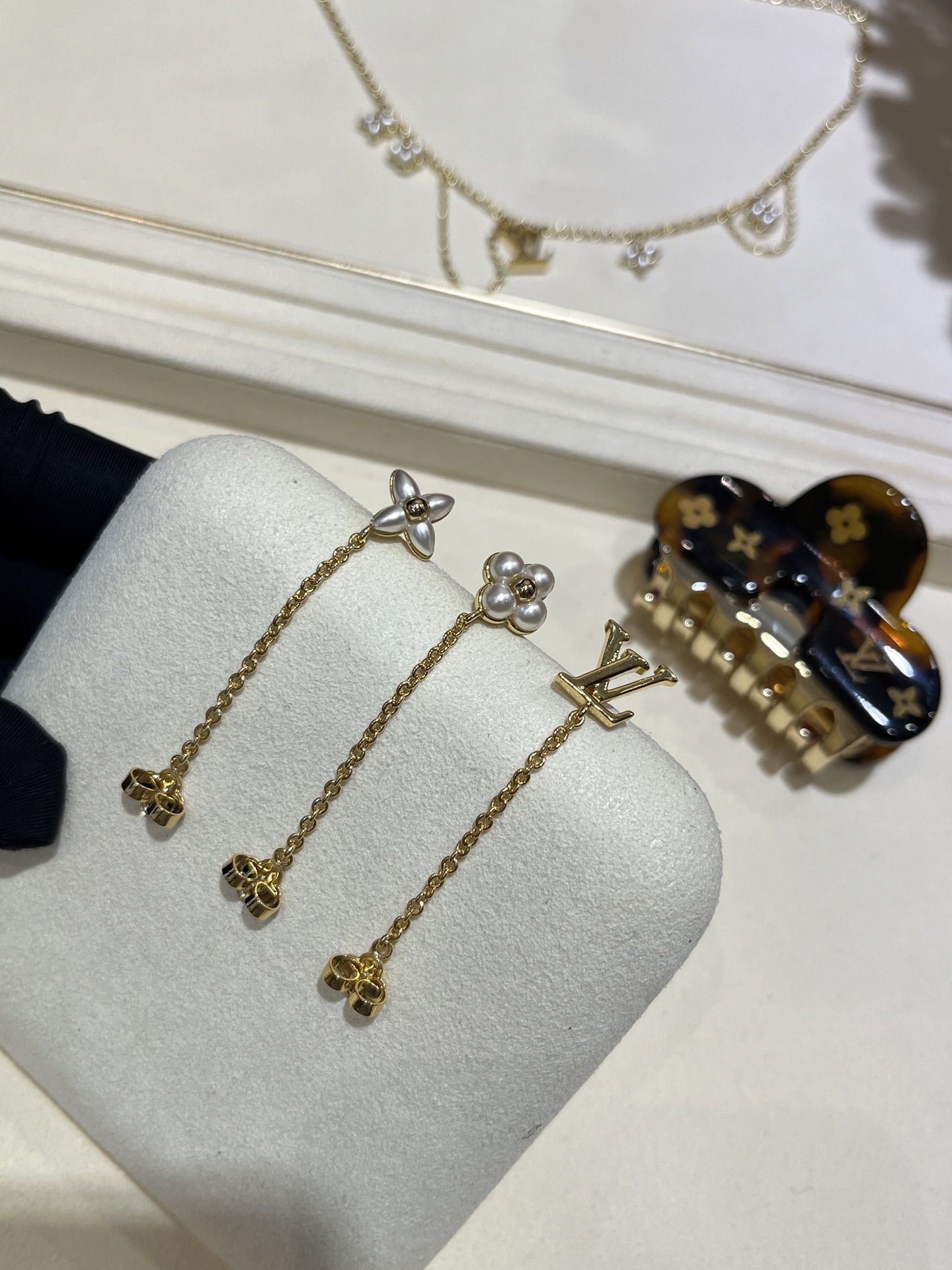 LOUIS VUITTON Женский комплект сережёк LOUIS VUITTON Женский комплект сережёк