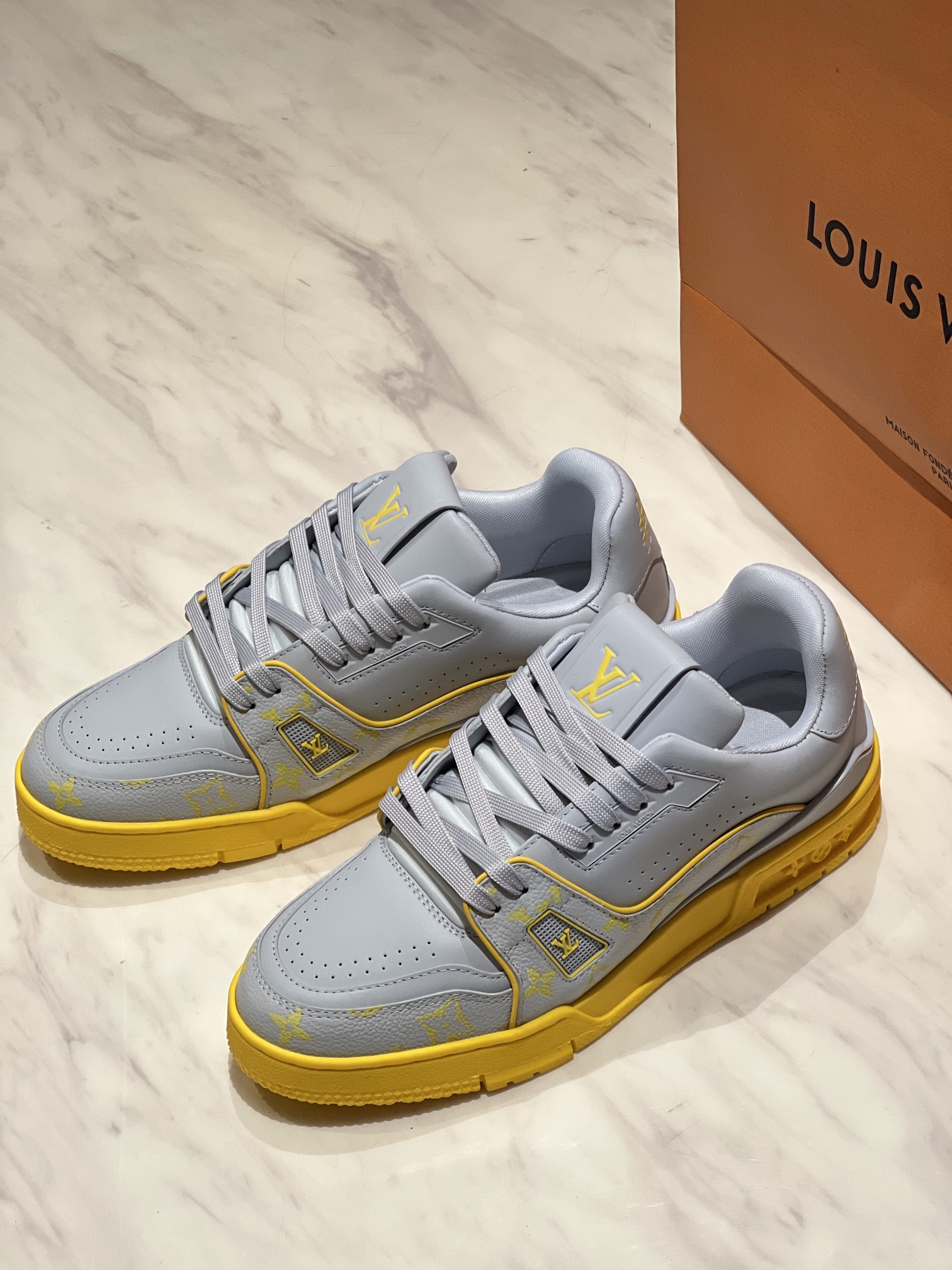 LOUIS VUITTON Кроссовки LV Trainer лимитка 25FW LOUIS VUITTON Кроссовки LV Trainer лимитка 25FW