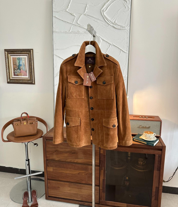 LORO PIANA Женская куртка из замши